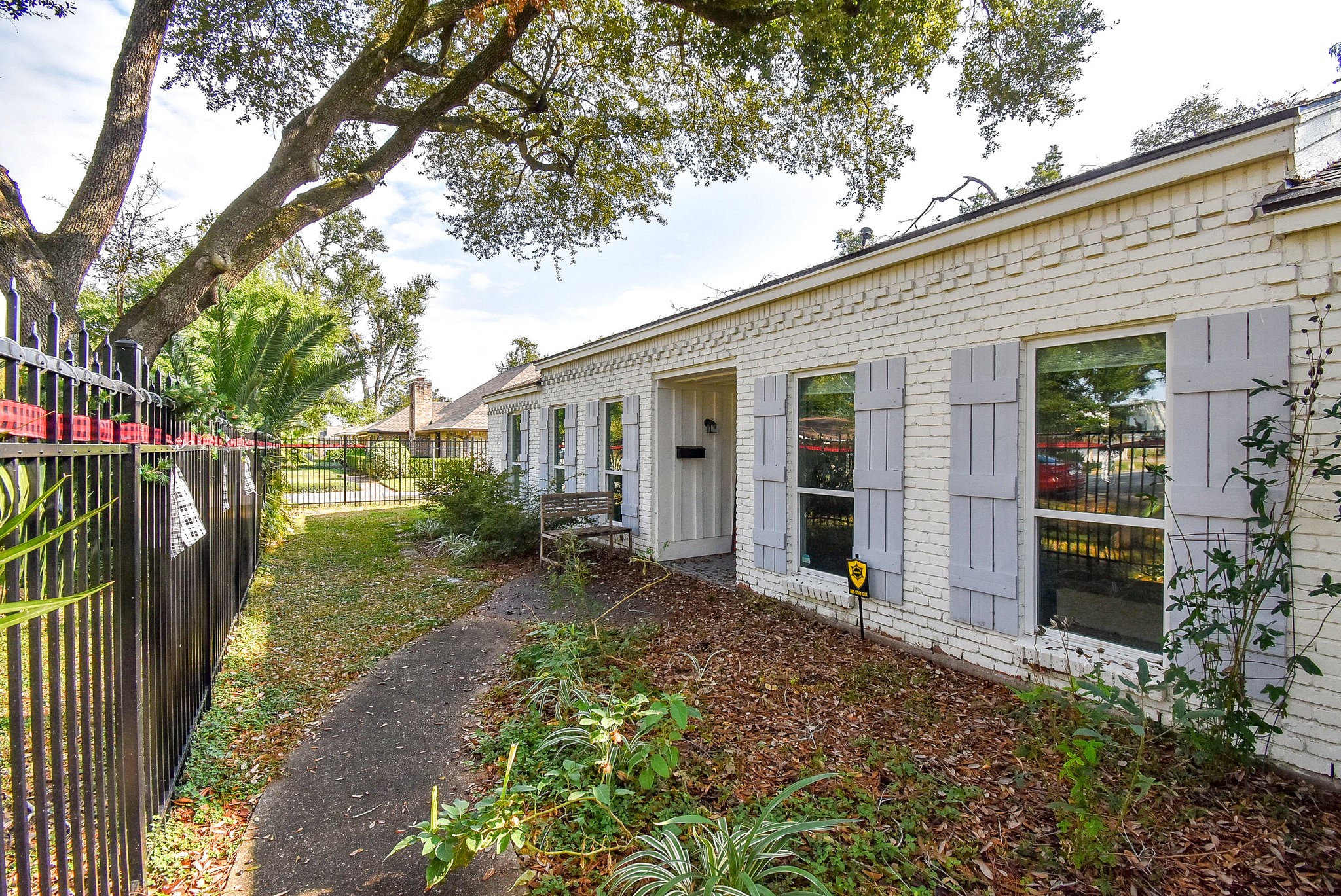 9235 Pecos Street Houston, TX 77055 - Photo 3 of 49