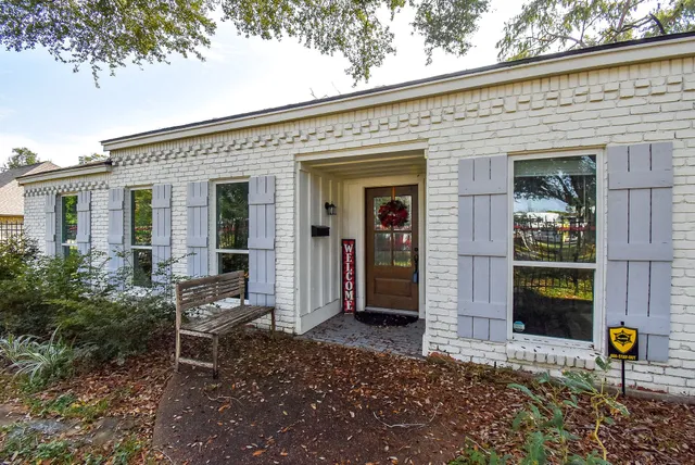 $3,000 | 9235 Pecos Street, Houston, TX 77055