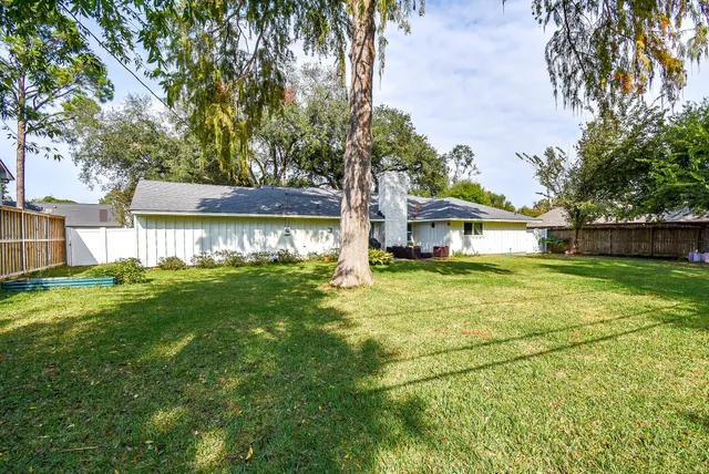 $3,000 | 9235 Pecos Street, Houston, TX 77055