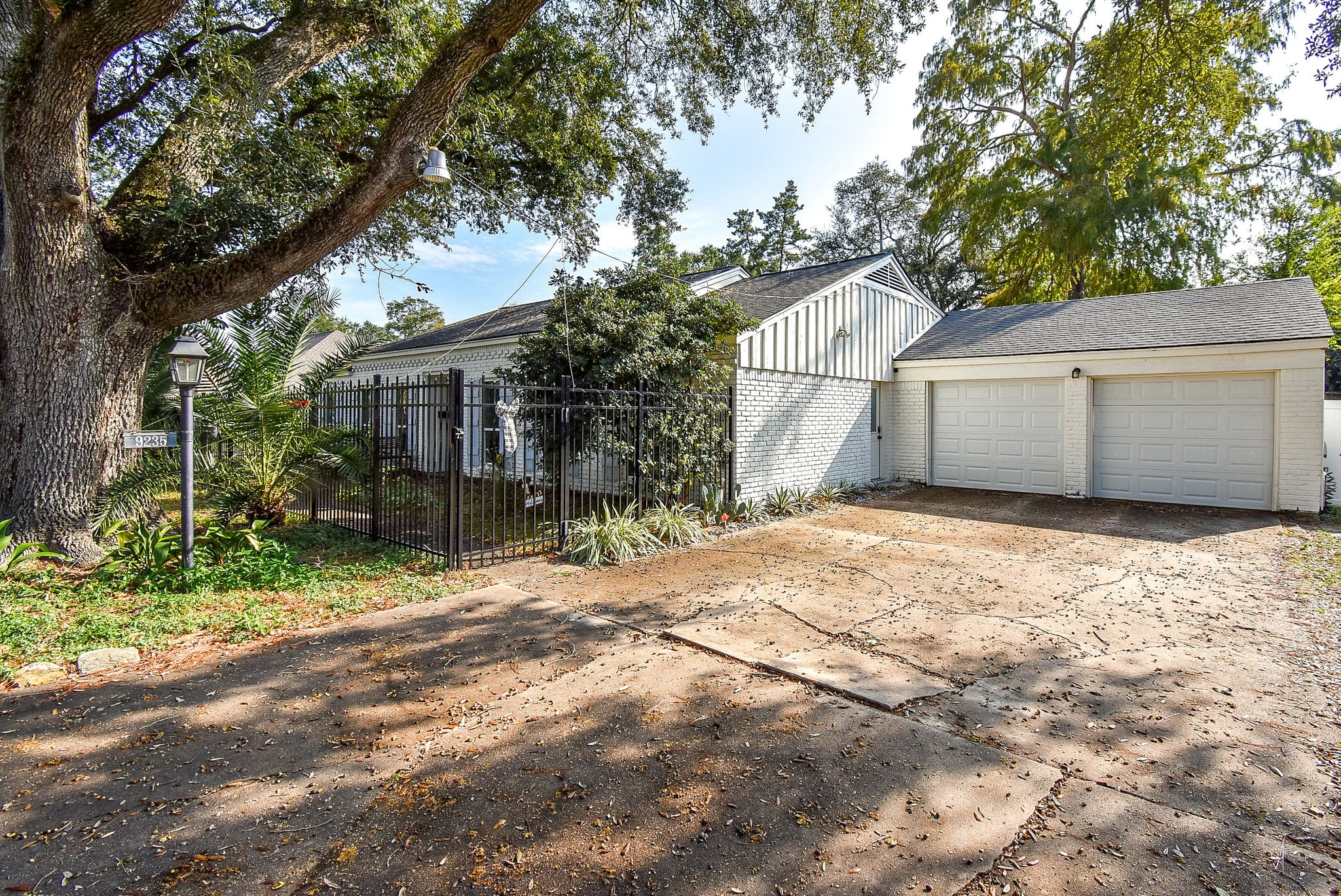 9235 Pecos Street Houston, TX 77055 - Photo 5 of 49