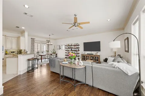 $565,000 | 1922 Euclid Avenue, Unit B, Dallas, TX 75206