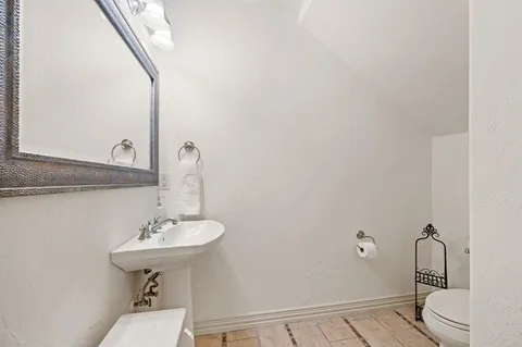 $565,000 | 1922 Euclid Avenue, Unit B, Dallas, TX 75206