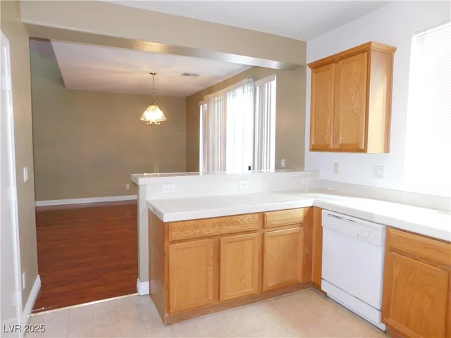 $2,190 | 9587 Magnificent Avenue, Las Vegas, NV 89148