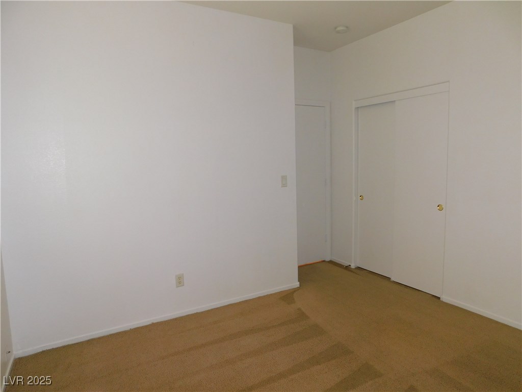 9587 Magnificent Avenue Las Vegas, NV 89148 - Photo 16 of 39