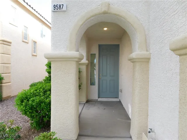 $2,190 | 9587 Magnificent Avenue, Las Vegas, NV 89148
