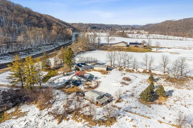 $279,900 | N2286 County Rd U, Plum City, WI 54761