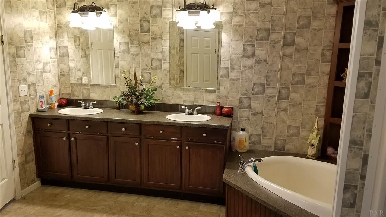9226 Hay Meadow Road Milton, FL 32583 - Photo 24 of 24 Gallery Image 24
