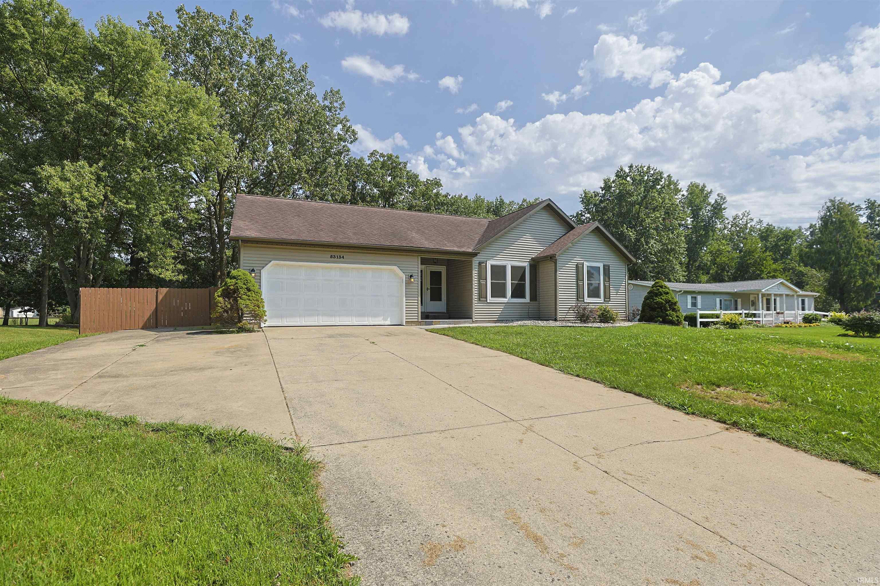53134 Old Farm Road Elkhart, IN 46514 - Photo 2 of 46 Gallery Image 2
