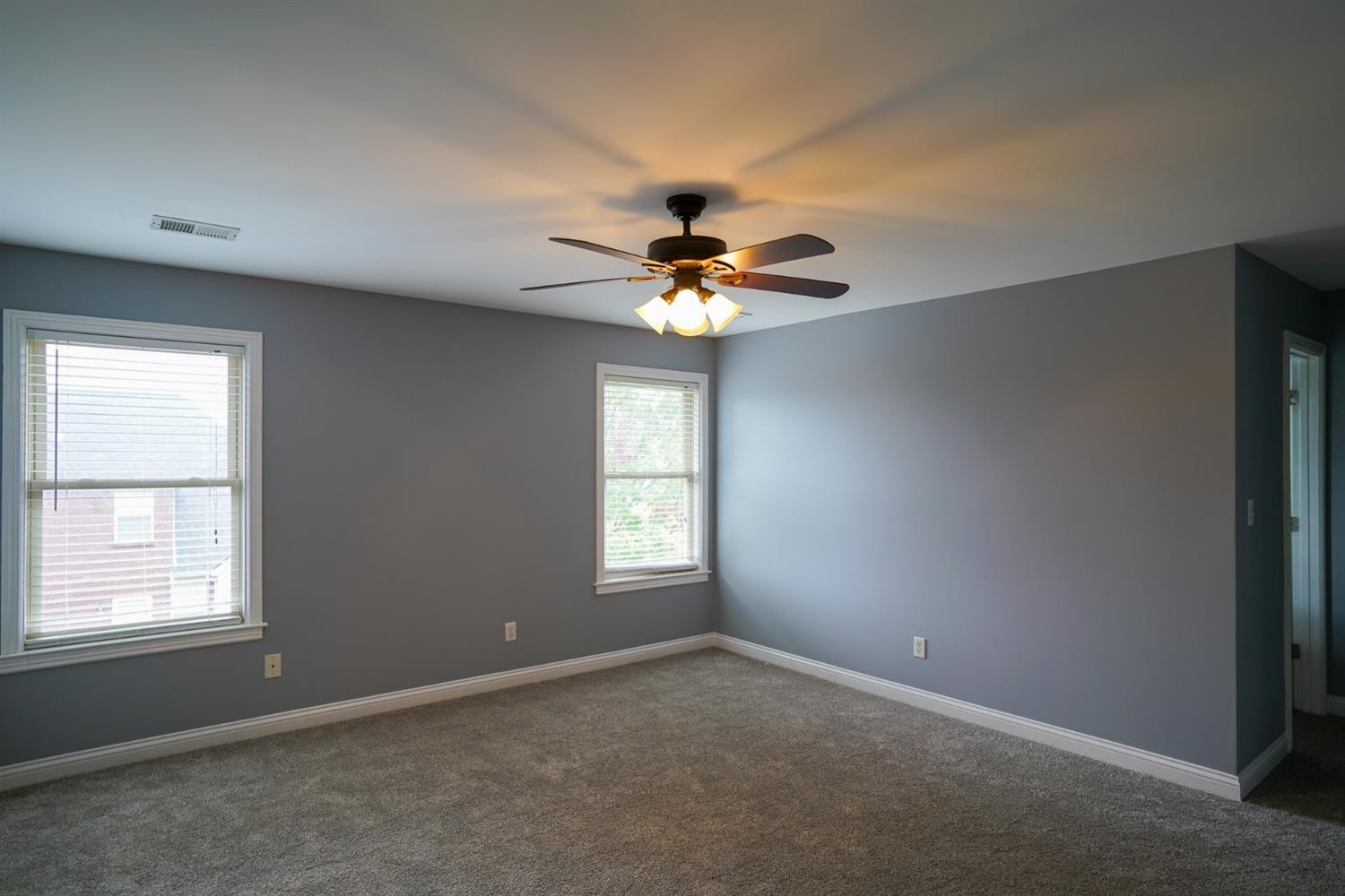 2460 Rockminster Road Lexington, KY 40509 - Photo 44 of 51 Large upstairs master bedroom with priva