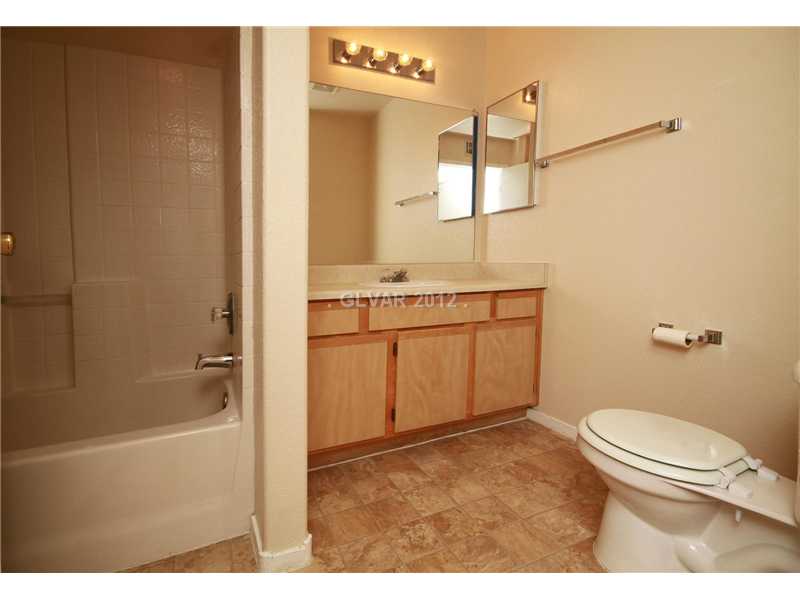 1830 North Pecos Road, Unit 145 Las Vegas, NV 89115 - Photo 6 of 15 Master Bath/Spa.