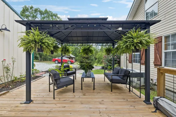 $539,000 | 176 Robert Hensley Road, Hohenwald, TN 38462