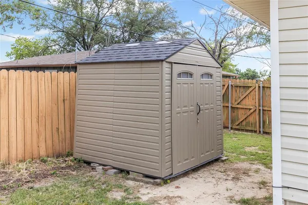 $239,900 | 2812 Albert Street, Greenville, TX 75401