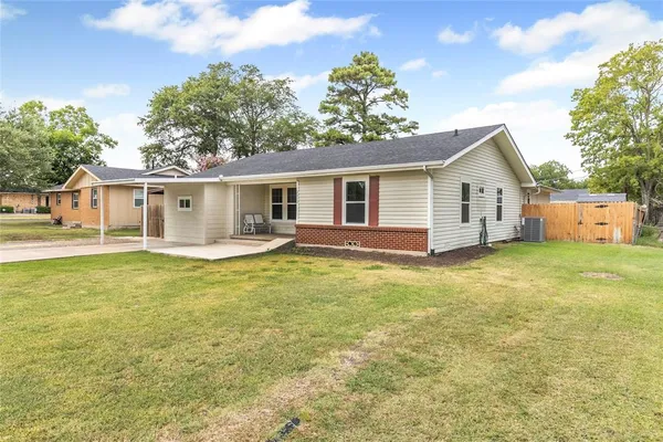 $239,900 | 2812 Albert Street, Greenville, TX 75401