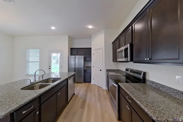 $1,740 | 105 Teddy Lane, Lafayette, LA 70507