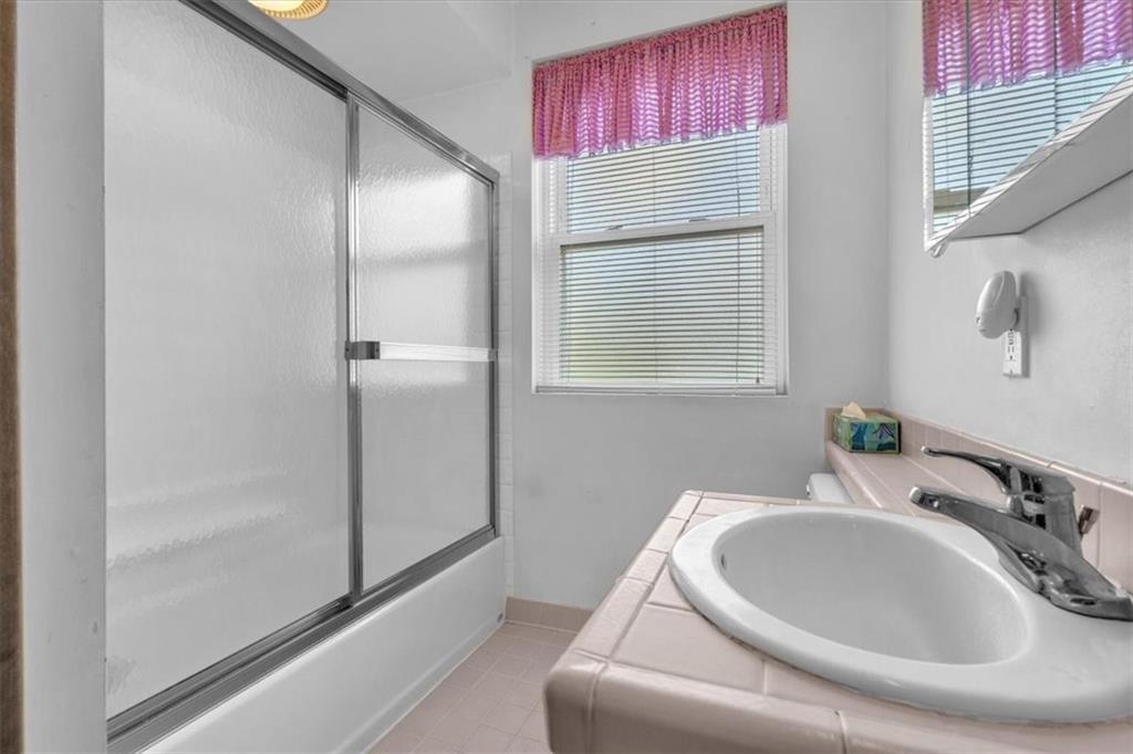2916 Devlin Street Pittsburgh, PA 15210 - Photo 11 of 15 Gallery Image 11