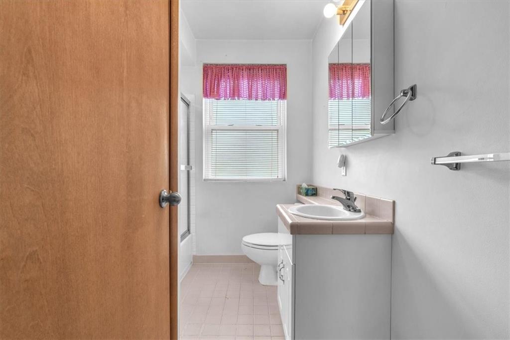 2916 Devlin Street Pittsburgh, PA 15210 - Photo 10 of 15 Gallery Image 10