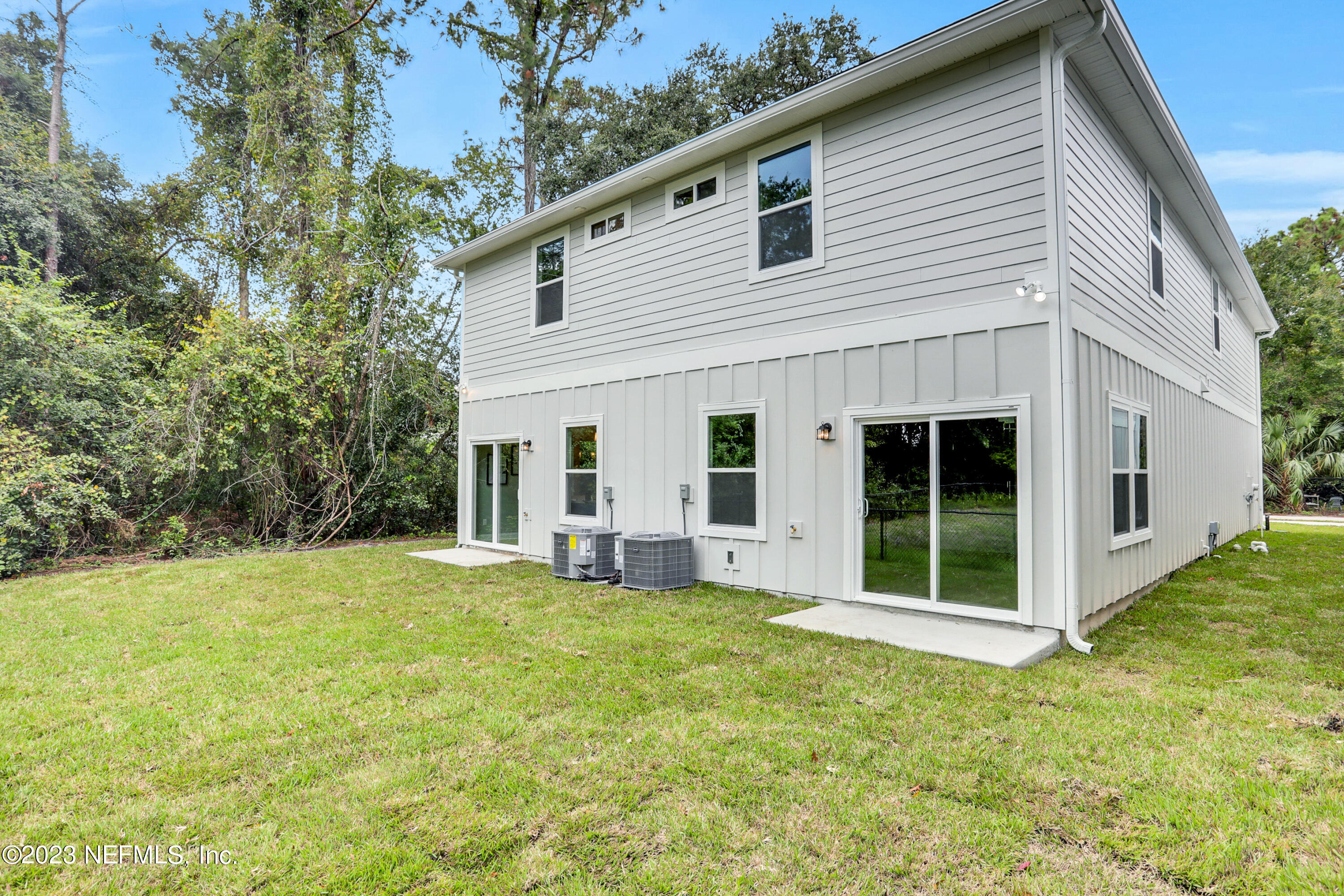 2107 Alley Road Jacksonville, FL 32233 - Photo 12 of 30 Backyard