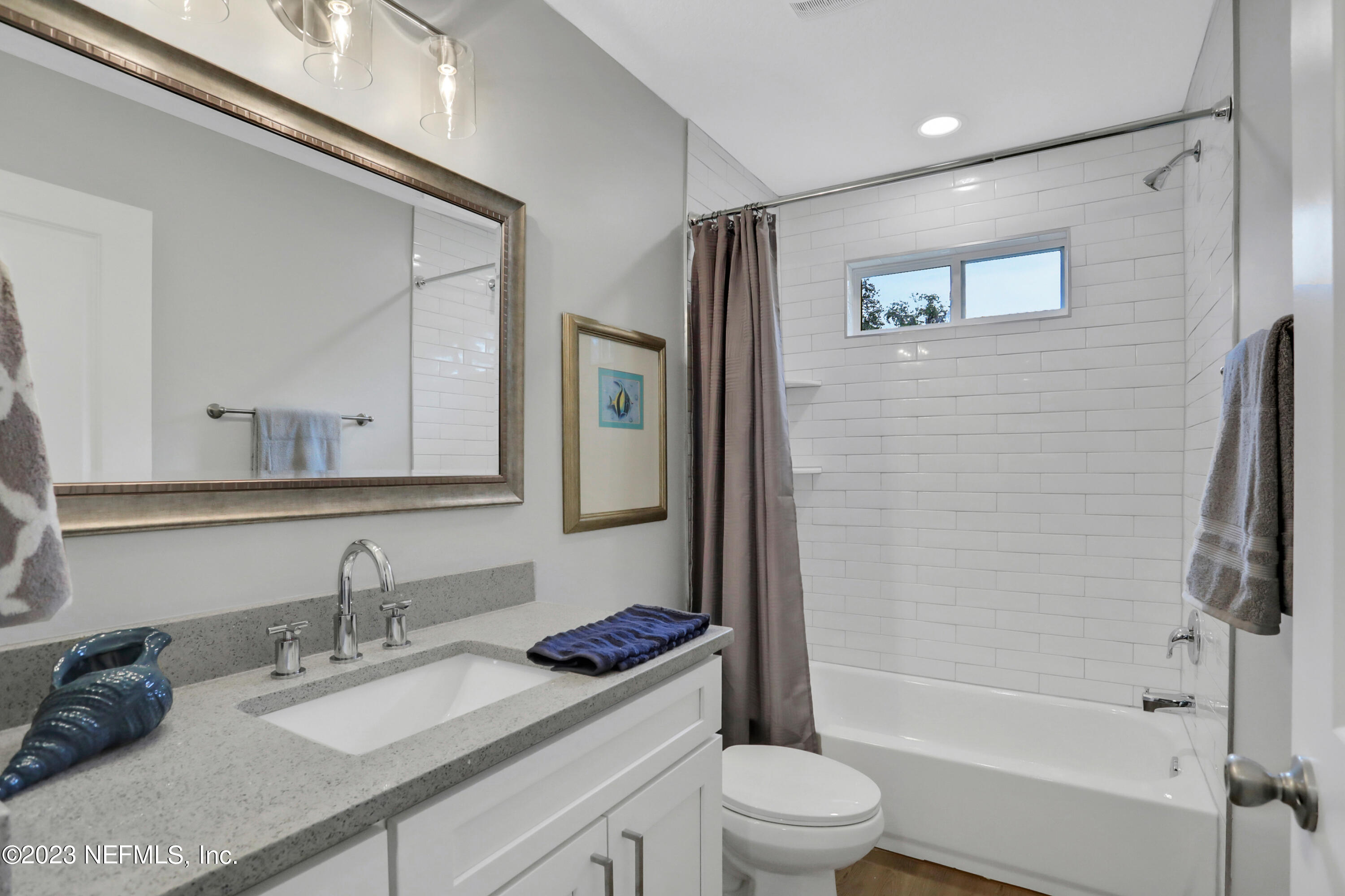 2107 Alley Road Jacksonville, FL 32233 - Photo 21 of 30 Upstairs Bath