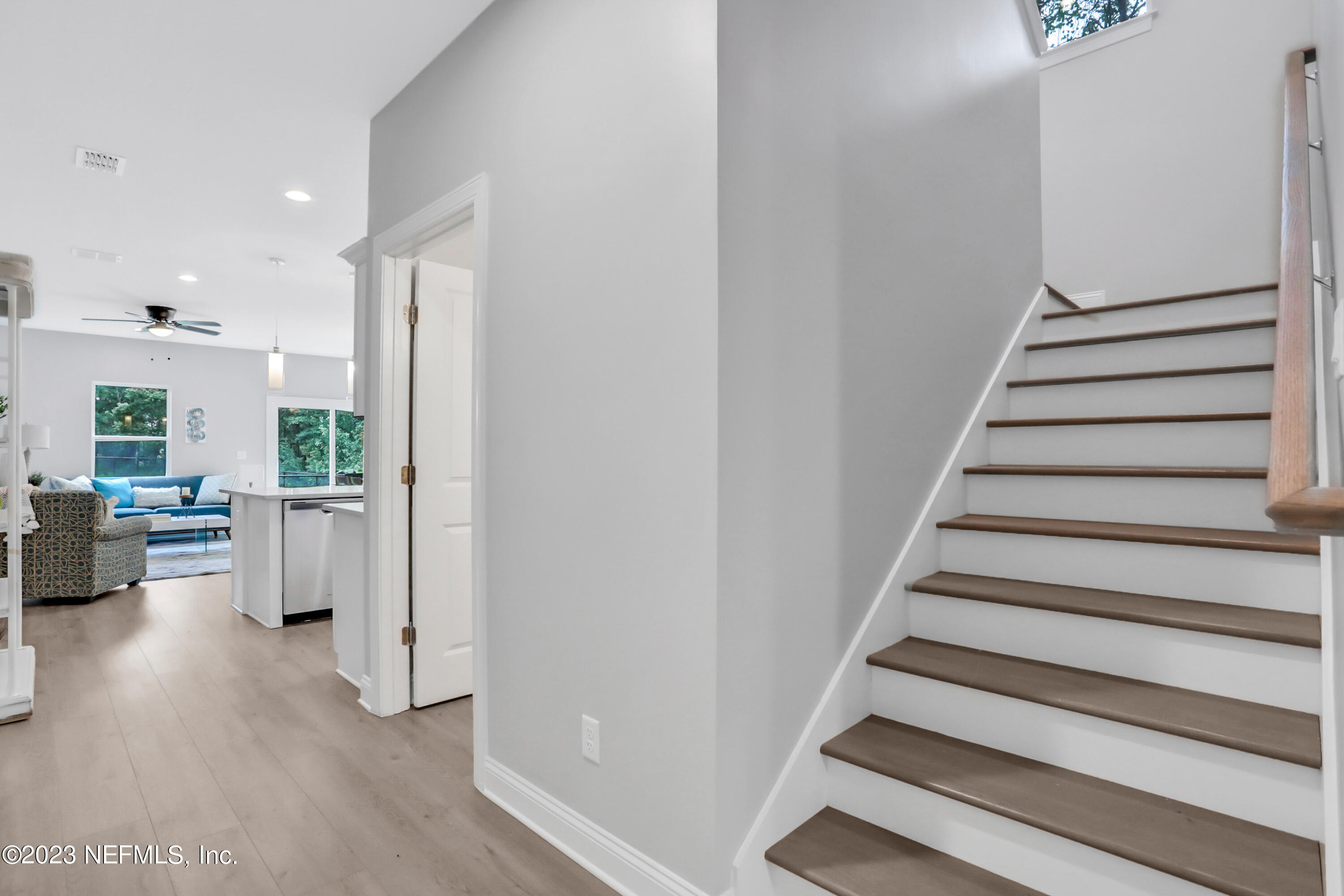 2107 Alley Road Jacksonville, FL 32233 - Photo 10 of 30 Downstairs Landing