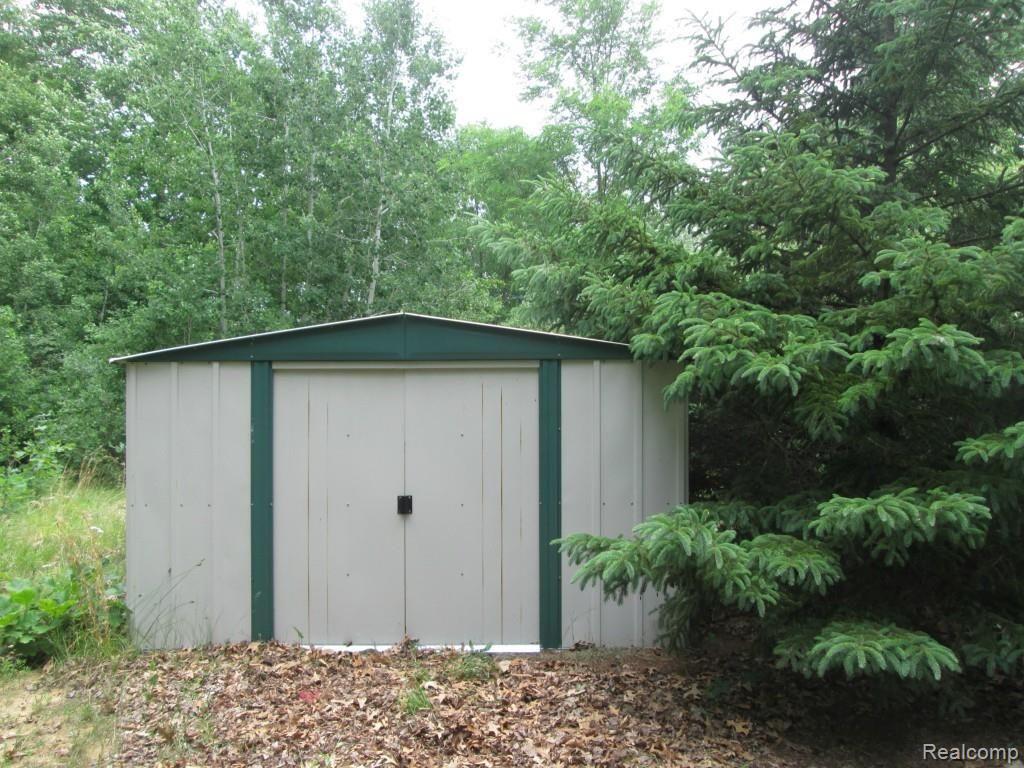 3676 Blue Bush Road Monroe, MI 48162 - Photo 15 of 35 shed 2.jpg