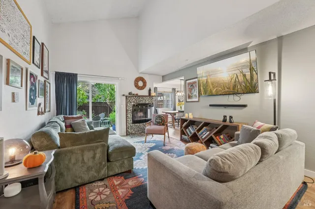 $595,000 | 31 Regents Circle, Rohnert Park, CA 94928