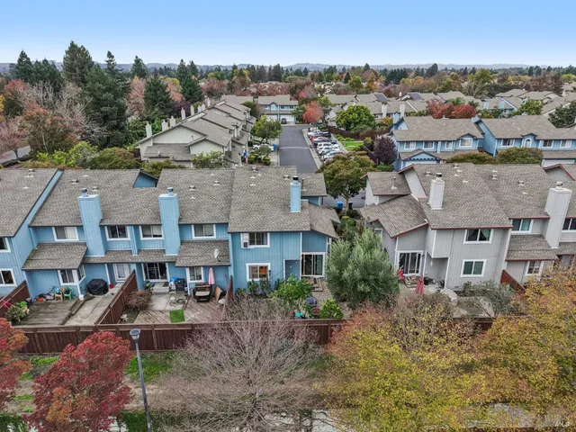 $595,000 | 31 Regents Circle, Rohnert Park, CA 94928