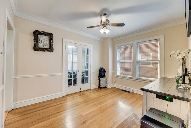 $300,000 | 923 Manchester Avenue, Westchester, IL 60154