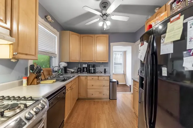 $300,000 | 923 Manchester Avenue, Westchester, IL 60154