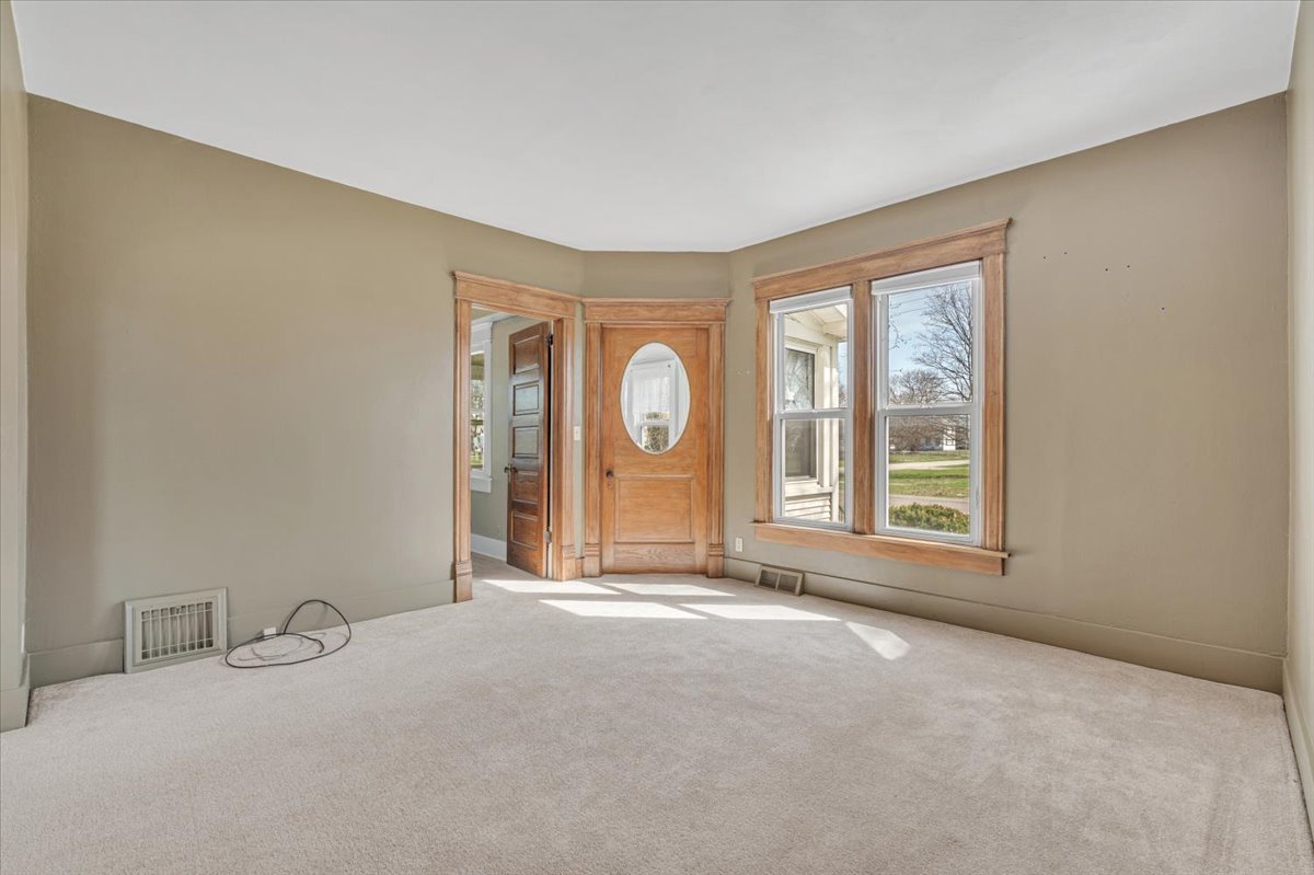 304 Walnut Street New Windsor, IL 61465 - Photo 12 of 44