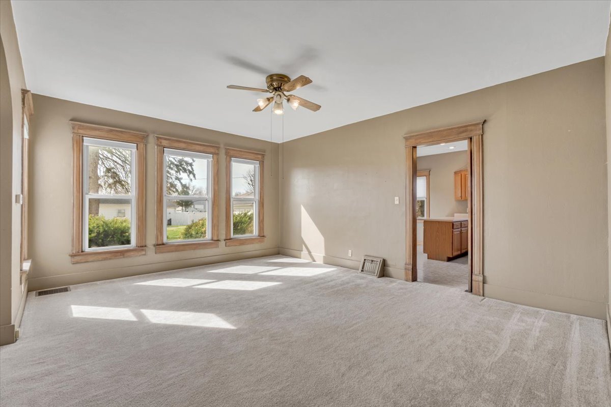 304 Walnut Street New Windsor, IL 61465 - Photo 16 of 44