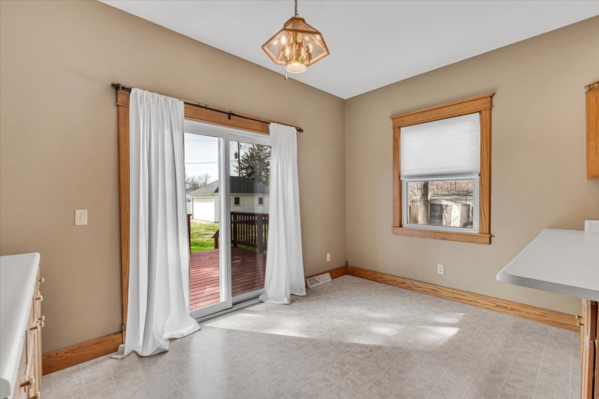 304 Walnut Street New Windsor, IL 61465 - Photo 25 of 44