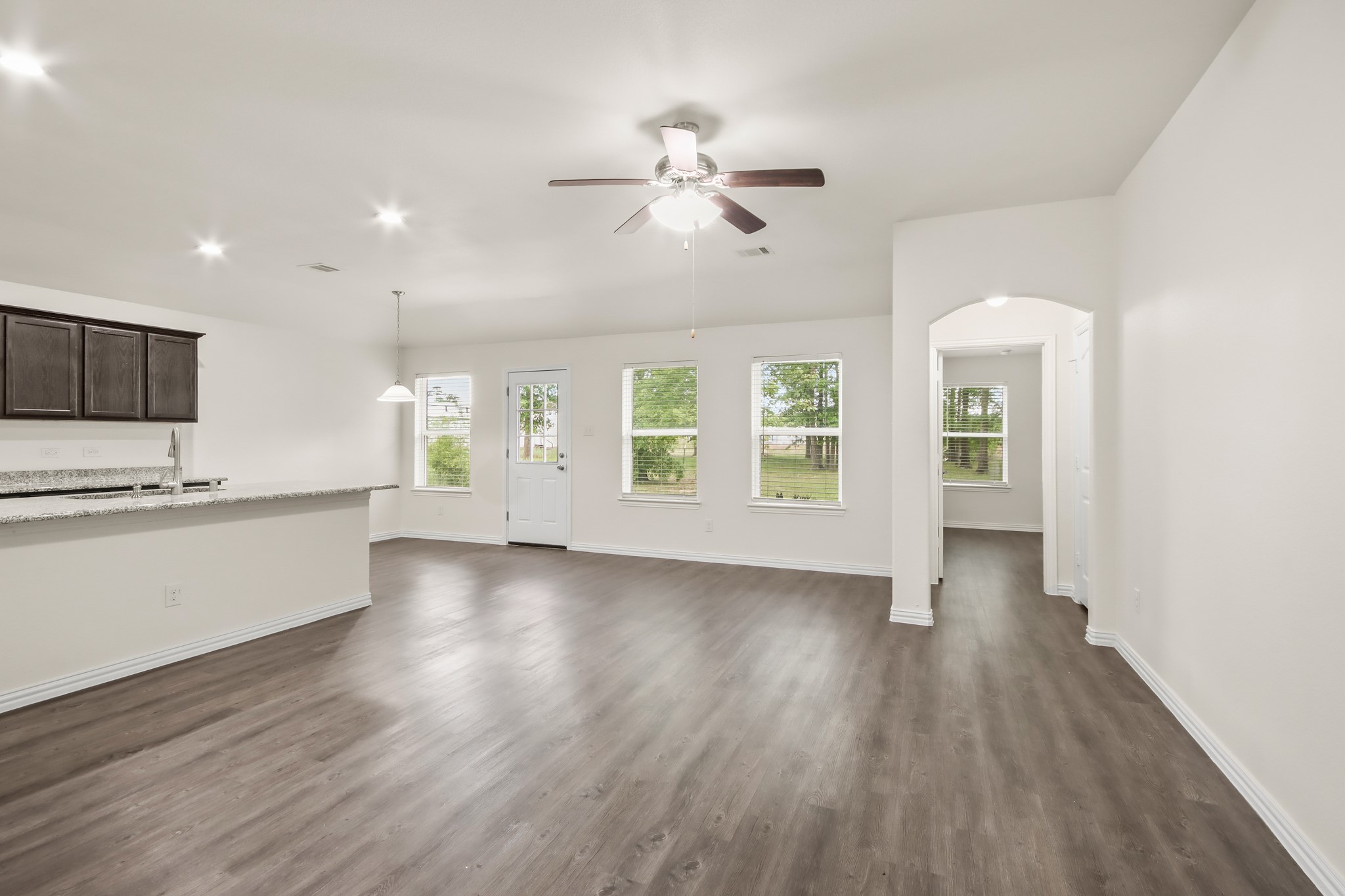 326 County Road 3558 Cleveland, TX 77327 - Photo 4 of 26