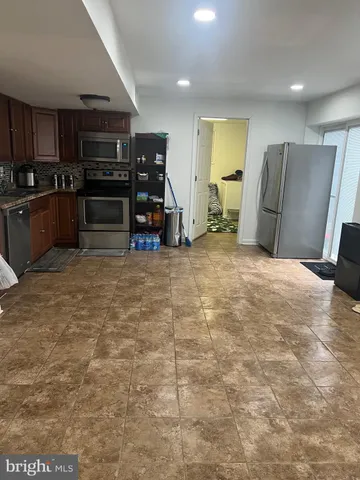 $2,000 | 15704 Beau Ridge Drive, Woodbridge, VA 22193