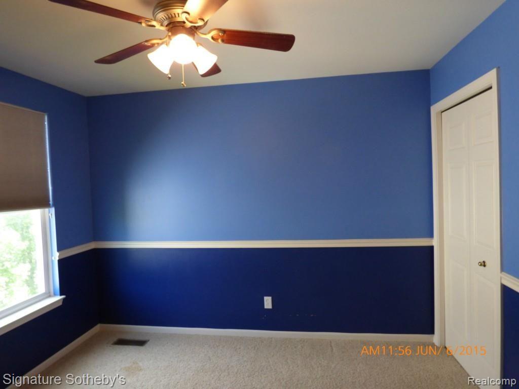 484 Otter Run Road Holly, MI 48442 - Photo 12 of 21 P1000241.jpg
