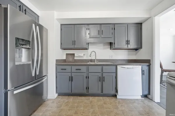 $249,900 | 1412 Berwick Lane, New Haven, IN 46774