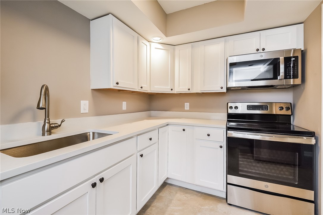 15114 Triskett Road Cleveland, OH 44111 - Photo 9 of 39