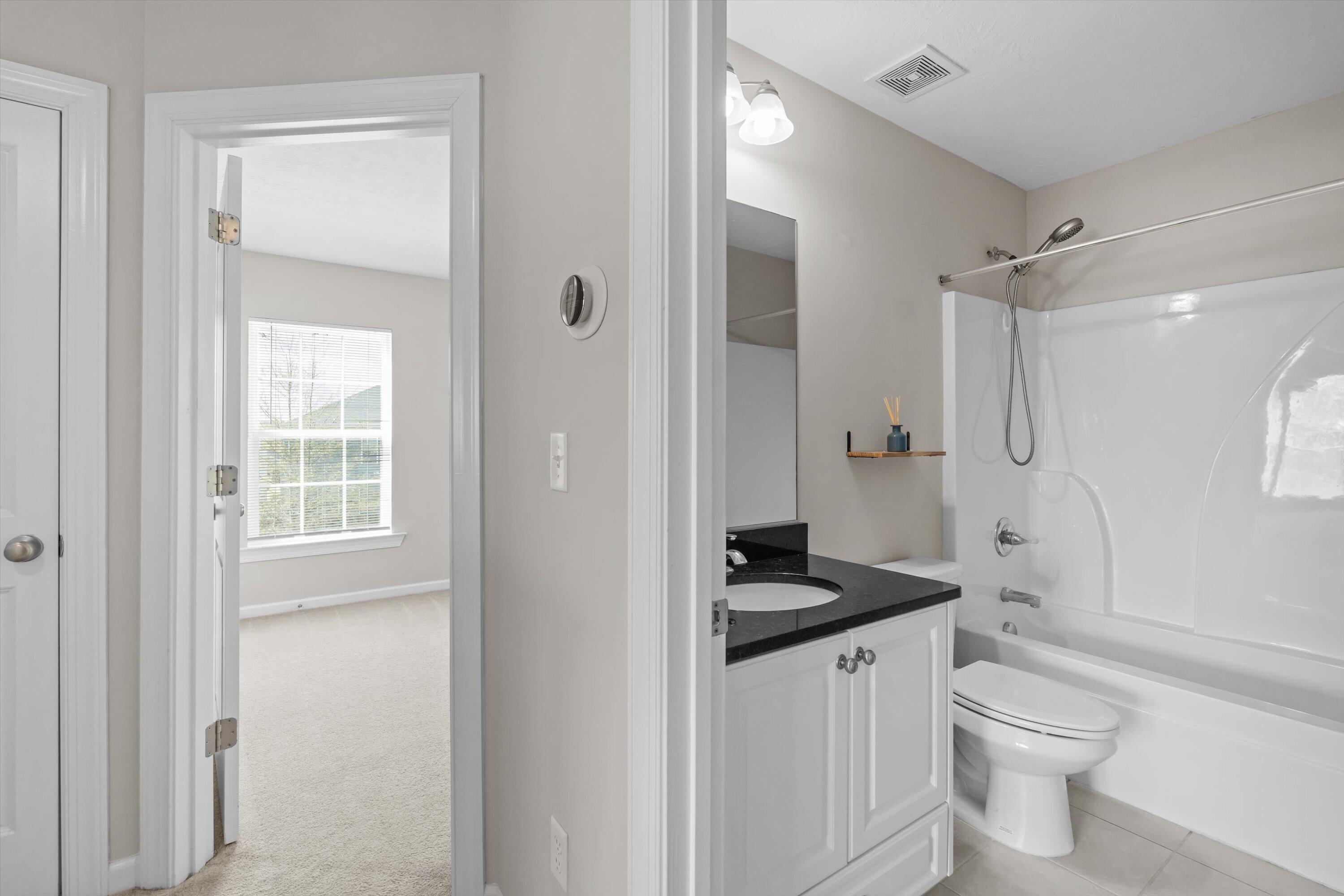 659 Aberdeen Circle Grovetown, GA 30813 - Photo 19 of 35 Upstairs bathroom