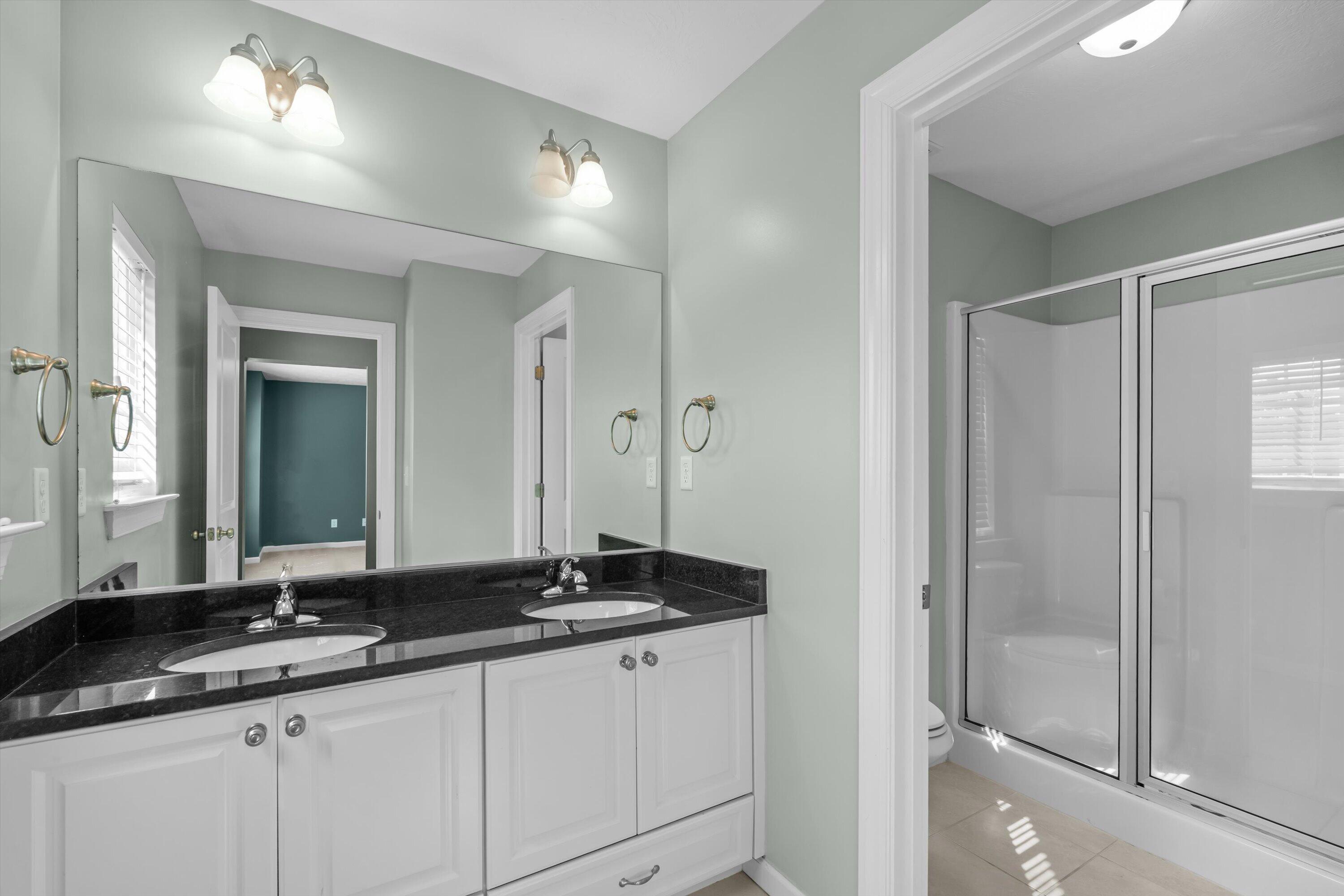 659 Aberdeen Circle Grovetown, GA 30813 - Photo 28 of 36 Master bathroom