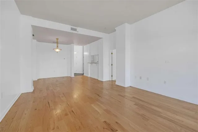 $280,000 | 3475 Oak Valley Road Northeast, Unit 650, Atlanta, GA 30326