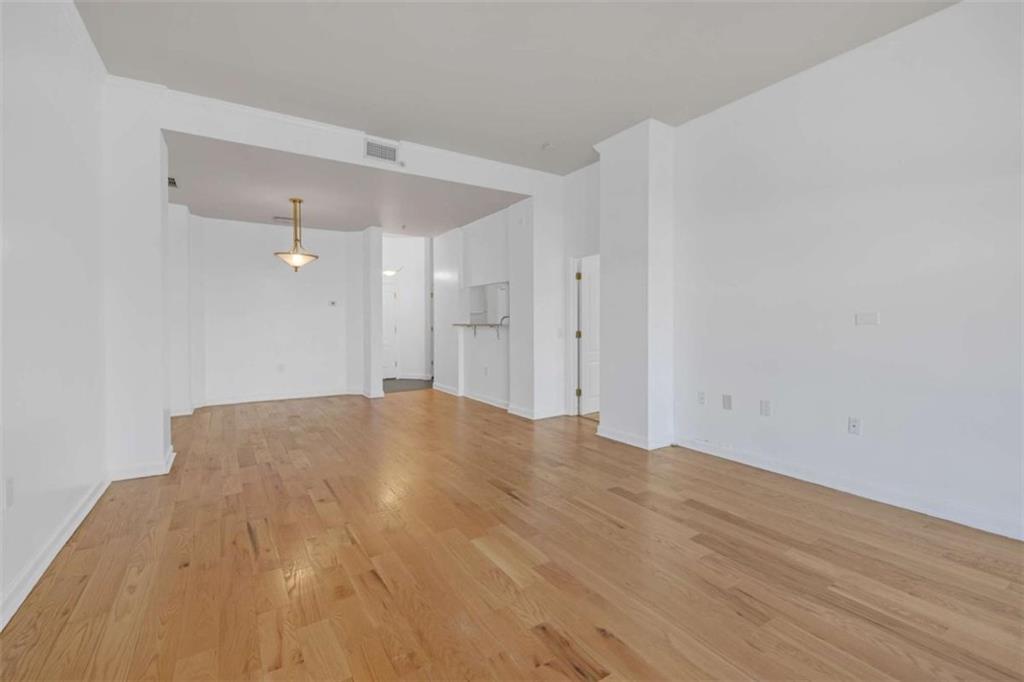 3475 Oak Valley Road Northeast, Unit 650 Atlanta, GA 30326 - Photo 8 of 21