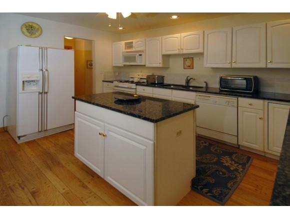 668 Olde Farm Road Grantham, NH 03753 - Photo 7 of 33