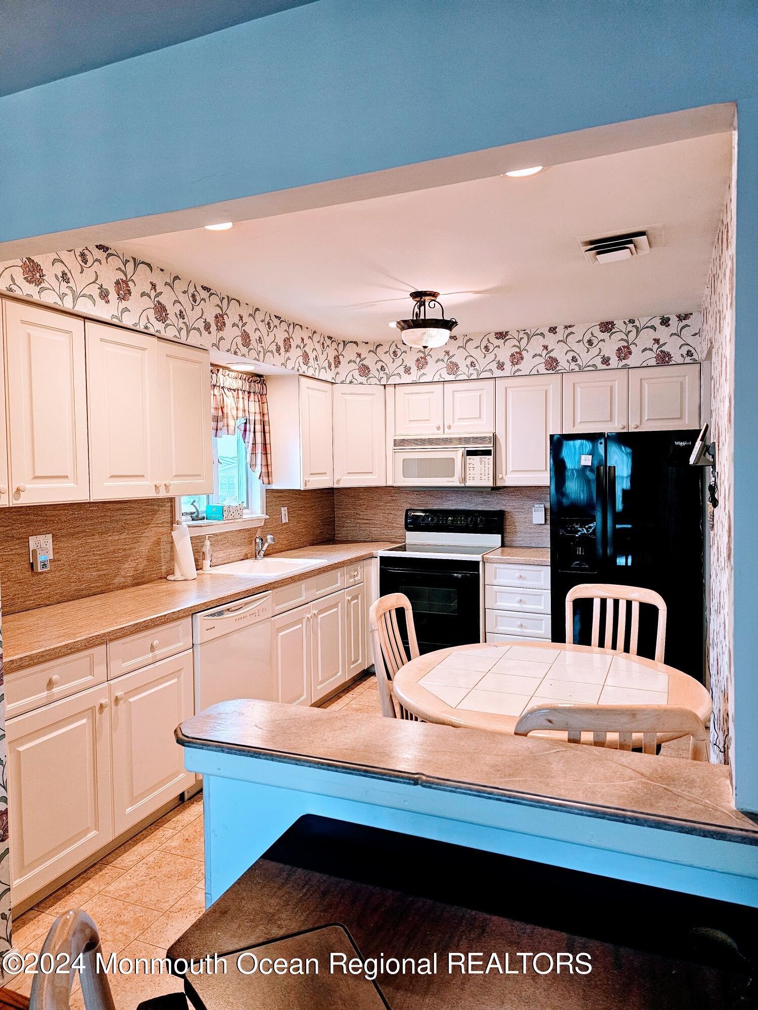 125 Central Boulevard Brick, NJ 08724 - Photo 5 of 19 20240115_144750