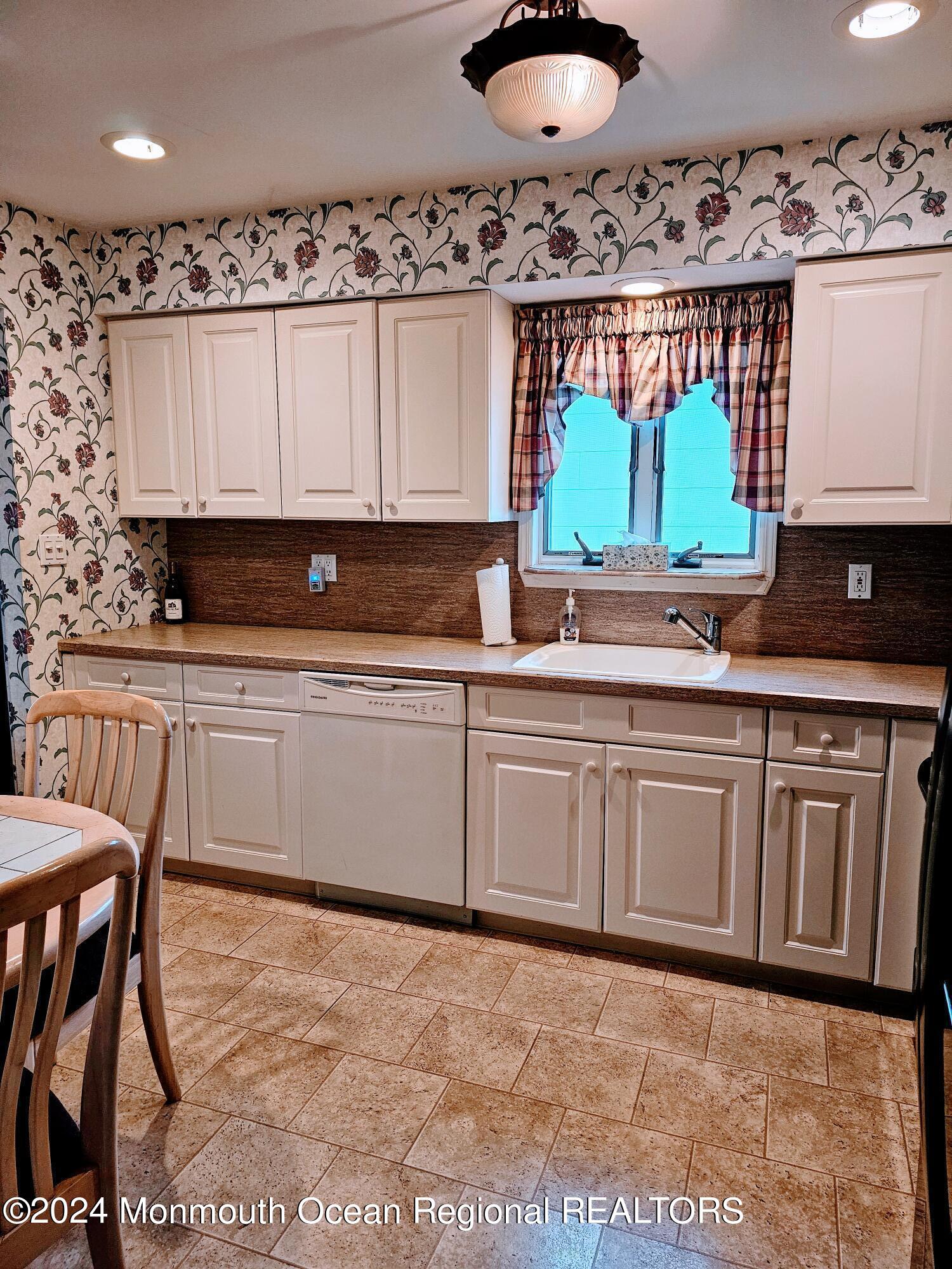 125 Central Boulevard Brick, NJ 08724 - Photo 6 of 19 20240115_144806