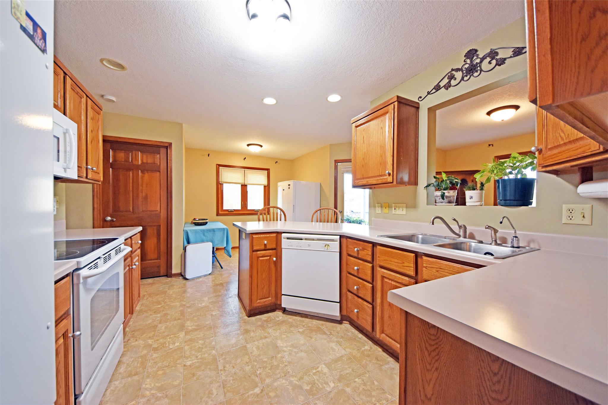 835 Autumn Ridge Lane Fort Wayne, IN 46804 - Photo 11 of 36 Gallery Image 11