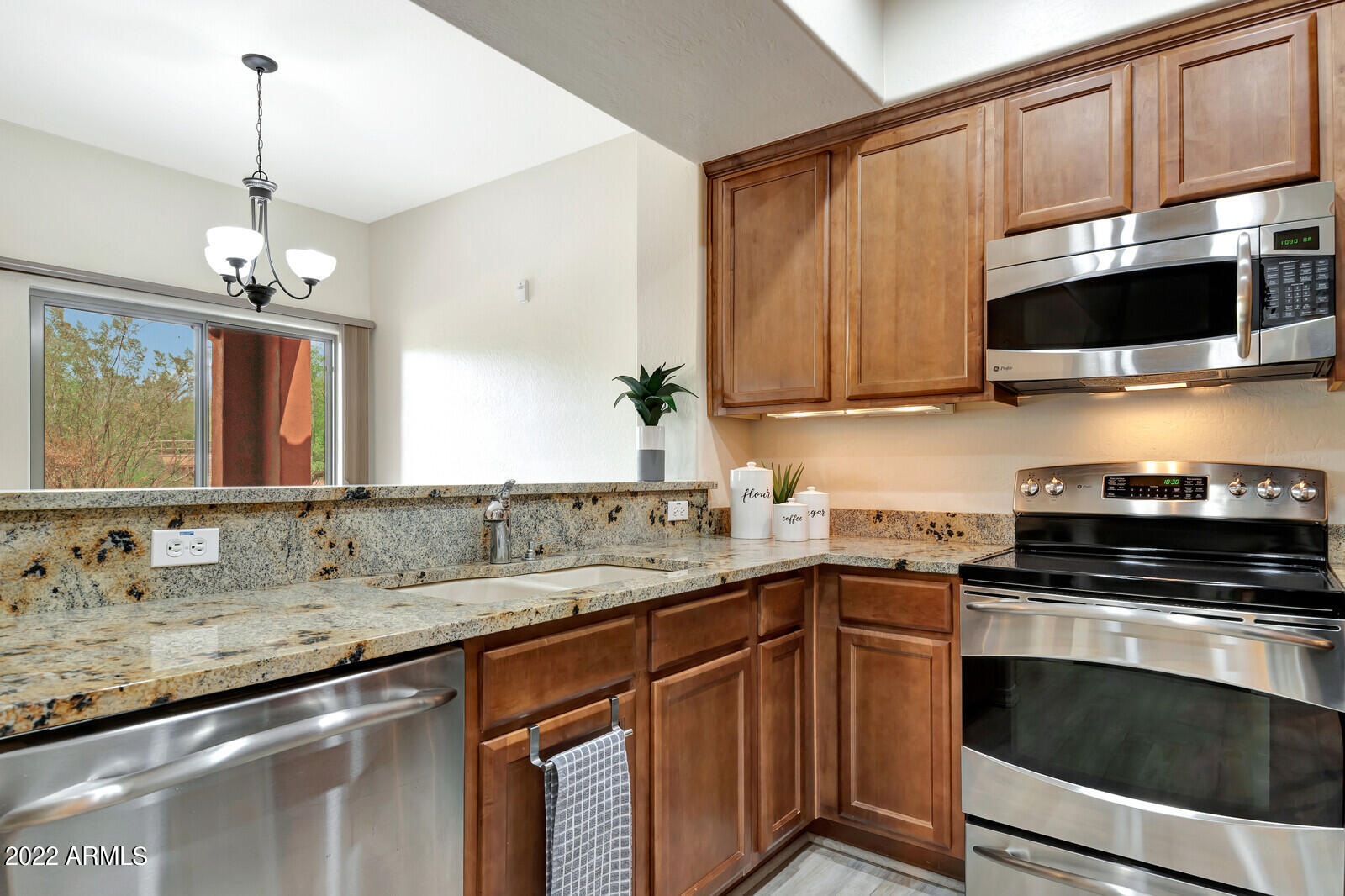 3935 East Rough Rider Road, Unit 1037 Phoenix, AZ 85050 - Photo 12 of 52 Kitchen