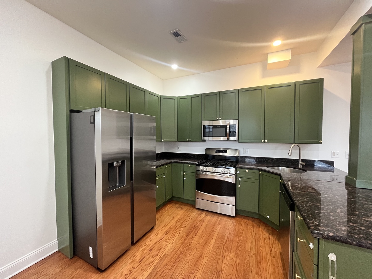 5172 South Michigan Avenue, Unit 2 Chicago, IL 60615 - Photo 3 of 34