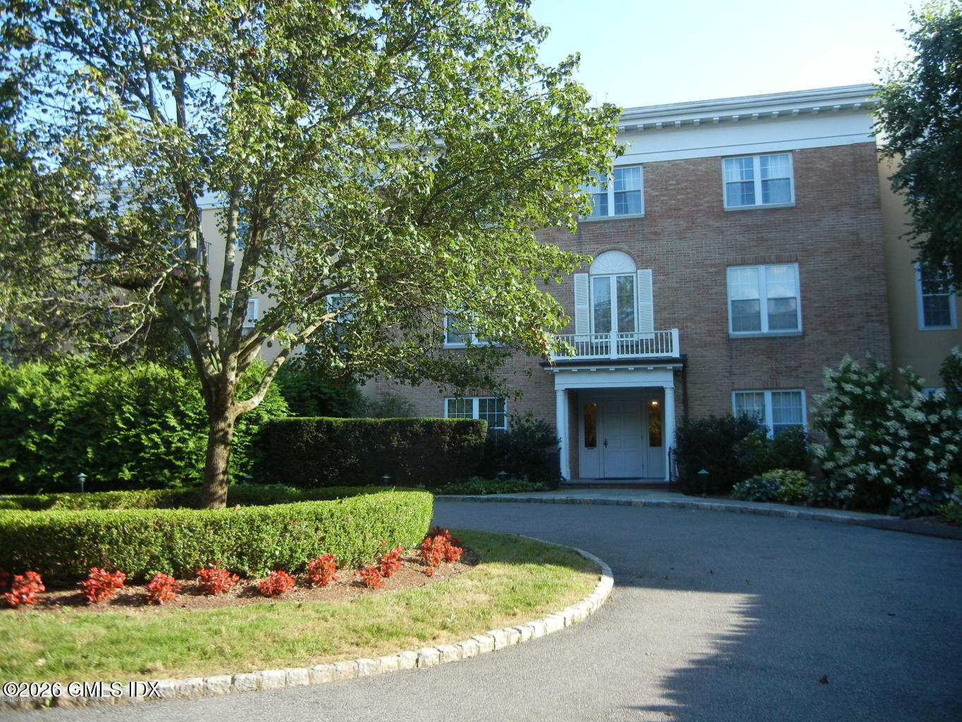 140 Field Point Road, Unit 10 Greenwich, CT 06830 - Photo 1 of 13 Front