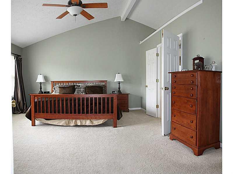 8327 Carloway Road Indianapolis, IN 46236 - Photo 11 of 23 Gallery Image 11