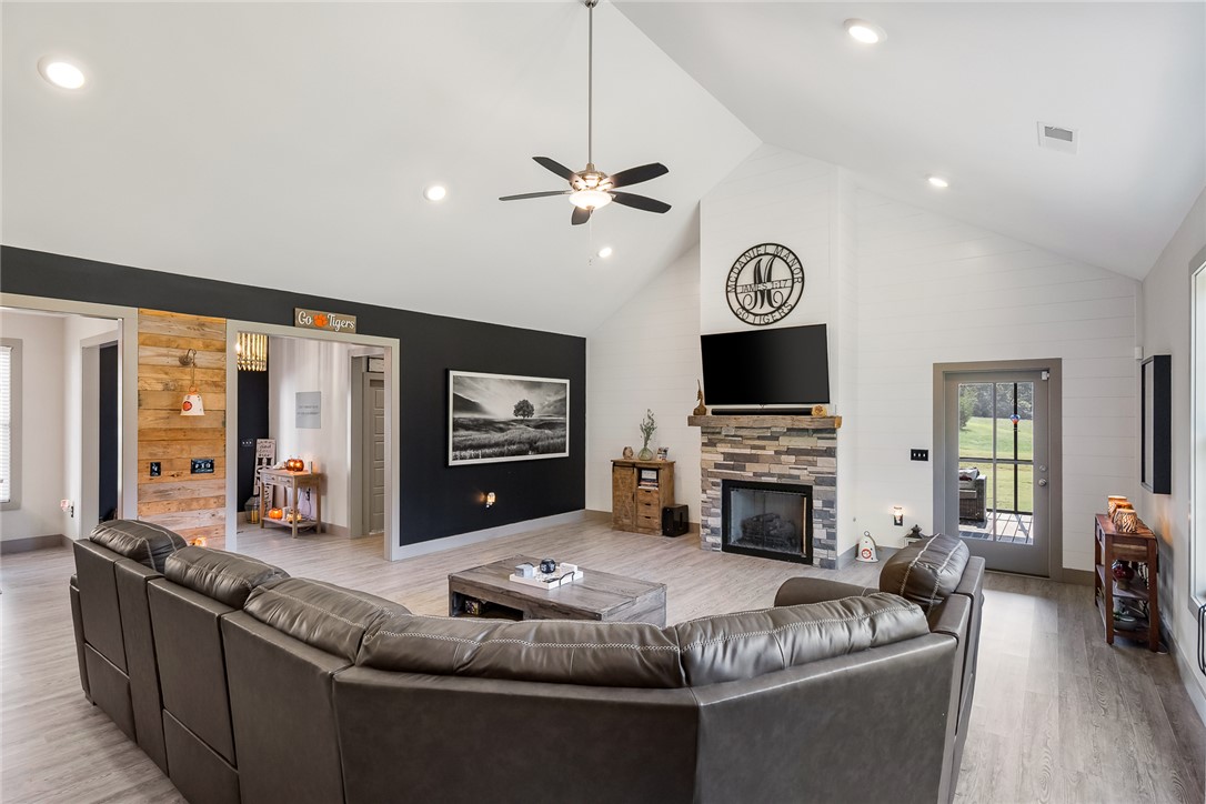 102 Stoneleigh Court Anderson, SC 29621 - Photo 10 of 46 Gallery Image 10