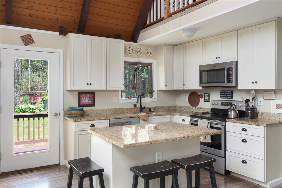 130 Collins Road Hopkinton, RI 02804 - Photo 16 of 38